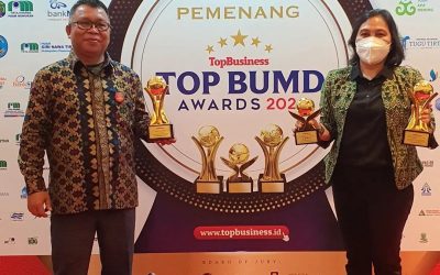 PDAM Sintang Top BUMD Award ,Dirutnya Top CEO BUMD 2021