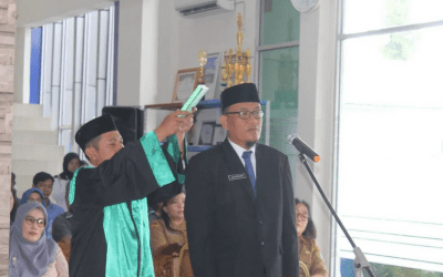 Direktur Perumdam Tirta Senentang Dr. Jane E Wuysang, MT melantik Kepala Satuan Pengawas Intern Perusahaan Umum Daerah Air Minum Tirta Senentang