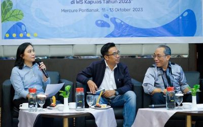 Direktur Perumdam Tirta Senentang Dr. Jane E. Wuysang, MT menghadiri Rapat Pleno III Tim Koordinasi Pengelolalaan Sumber Daya Air (TKPSDA) Wilayah Sungai Kapuas