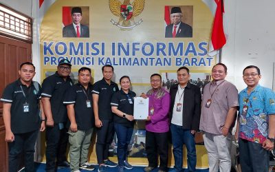 Direktur  dan PPID Perumdam Tirta Senentang Melakukan Kunjungan ke Komisi Informasi Kalimantan Barat